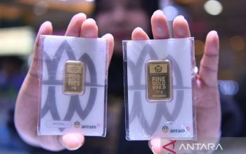 Harga Emas Hari Ini Naik Rp10.000 per Gram