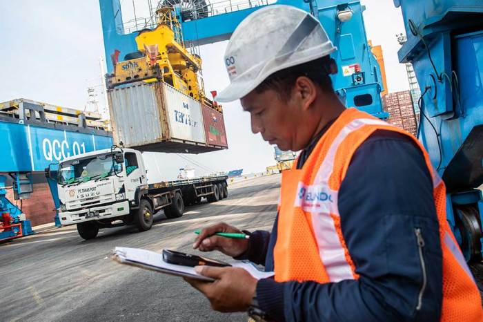 Neraca Perdagangan Indonesia Kembali Surplus