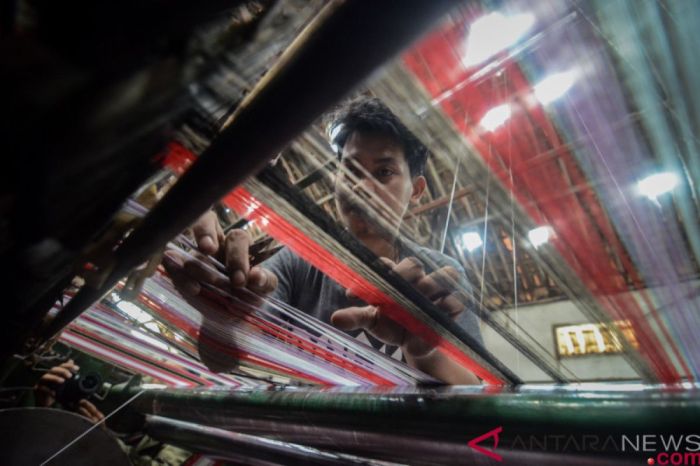 API Ungkap Faktor Lain Di Balik Turunnya Permintaan Ekspor Industri ... Industri Tekstil Tumbuh, Didorong Permintaan Ekspor