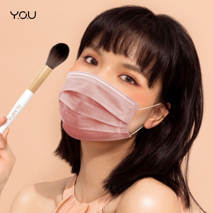Referensi Make Up Pengantin Modern dengan Gaya Glowing Natural Gaya Make-Up Natural yang Bikin Kamu Lebih Fresh
