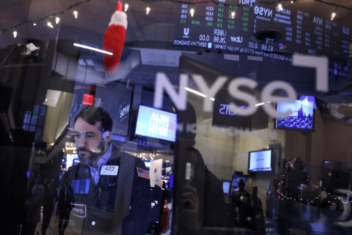 Wall Street Melemah Dipicu Anjloknya Saham Walmart Update Market: Dow Jones Anjlok Dipicu Data Inflasi AS