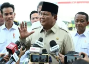 Prabowo Rapat Menteri di Kertanegara Membahas MBG dan Sektor Migas Minggu Malam