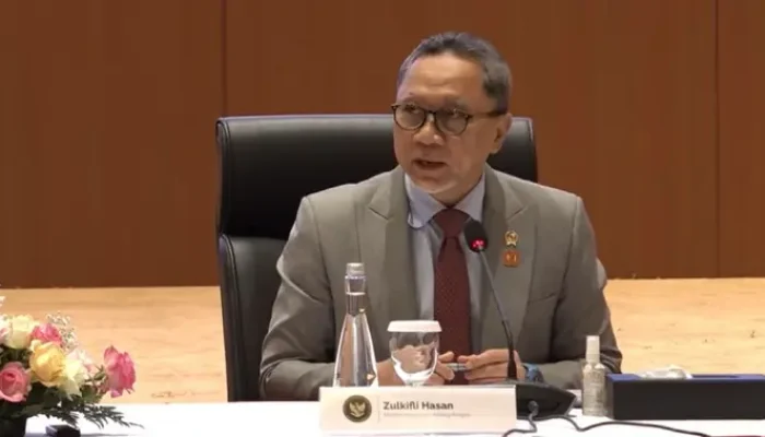 Menko Zulhas Tidak Perlu Semua Masalah Diajukan ke Presiden