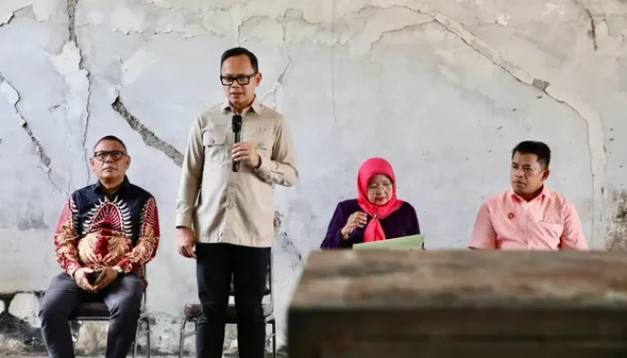 Wamendagri Peringatkan Kepala Daerah tentang Tanggung Jawab Program MBG