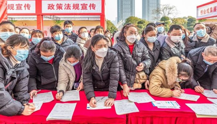 Petaka Baru Menimpa China, Banyak Anak Ekor Busuk Muncul