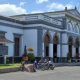 10 Tempat Makan Enak Dekat Stasiun Jebres Solo dengan Masakan Jawa 2025