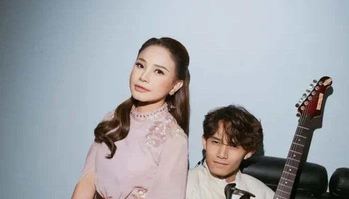 6 Foto Rossa dan Rizky Langit Ramadhan seperti Sahabat, dari Pertunjukan hingga Hangout Bersama