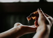 Tonik atau Serum, Mana yang Lebih Efektif untuk Menumbuhkan Rambut?