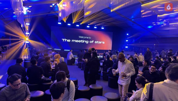 Ratusan Fans Padati Peluncuran Malam iPhone 17, Seperti Apa Kemeriahannya?