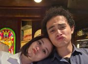 6 Potret Prilly Latuconsina dan Omara Esteghlal Kencan Gemas dan Glamor di Gala Premier