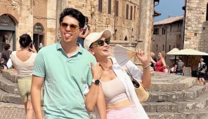 6 Gaya Traveling Luna Maya dan Maxime Bouttier dari Candi Borobudur hingga Koloseum