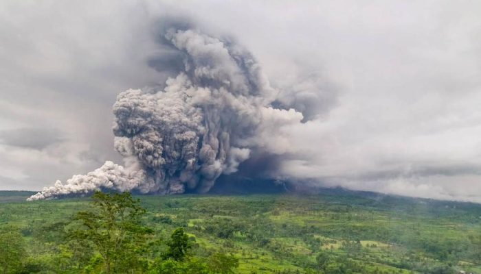 Aktivitas Vulkanik Gunung Semeru Meningkat saat Hujan Menurut Penjelasan Pakar