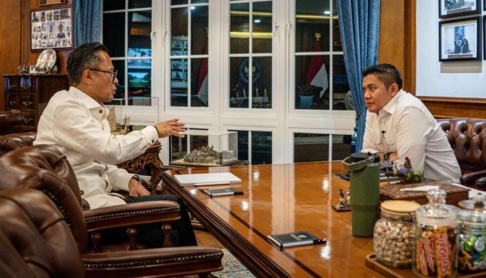 Pertemuan Seskab Teddy dan Kepala BP BUMN Bahas Pemulihan Pascabencana Sumatera