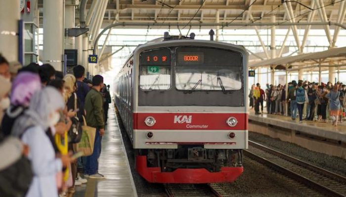 KRL Jabodetabek Angkut 724 Ribu Pengguna pada Hari Natal 2025
