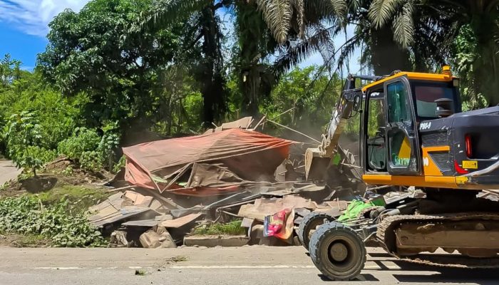 Tindak Lanjut Aduan Warga, Otorita IKN Tertibkan Puluhan Lapak Ilegal