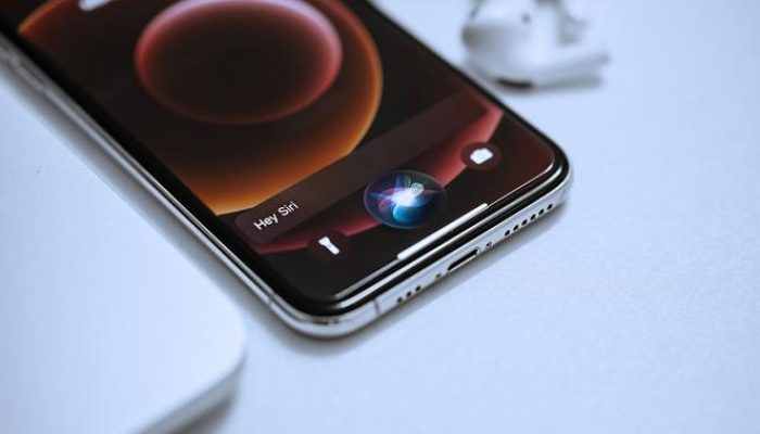 Siri Akan Menjadi Chatbot AI, Siap Tantang ChatGPT dan Gemini!