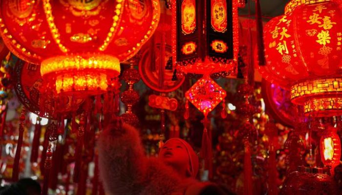 Imlek 2026, Merek Mewah Berebut Perhatian Konsumen China