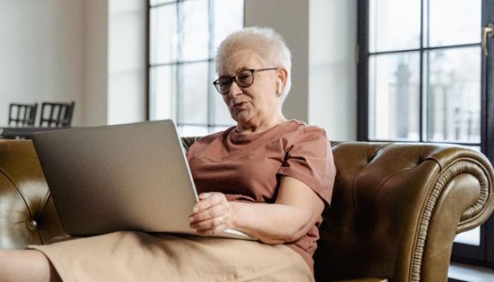 Menghitung Dana Pensiun Karyawan Swasta dengan Aturan 4 Persen